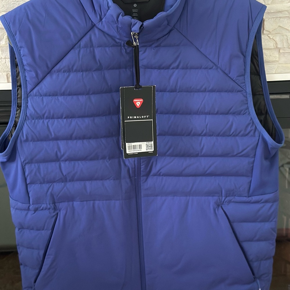 Lululemon Men's Blue Puffer Vest